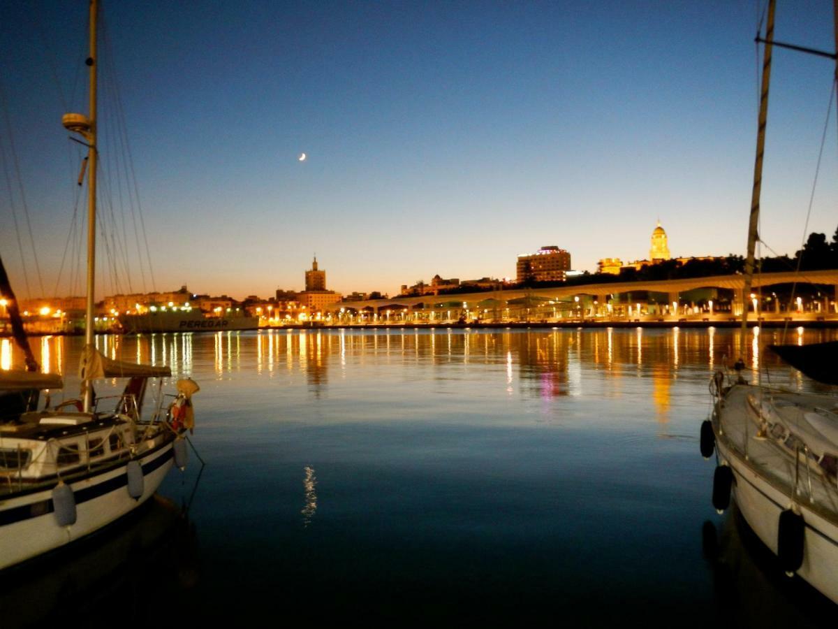 Apartamento Malaga Beach Εξωτερικό φωτογραφία